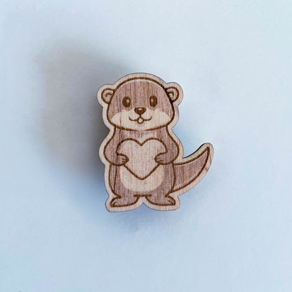 Magnet loutre en bois – Anzy’s Art